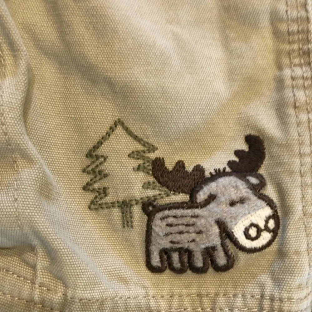 Oshkosh b’gosh vestbak khaki moose embroidered overalls 18M